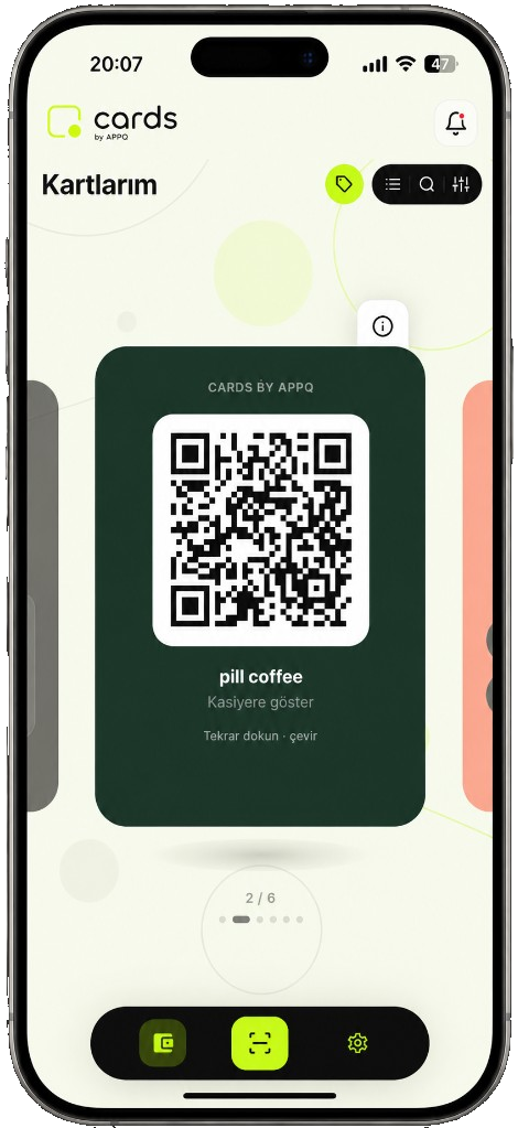 cards by APPQ uygulamasında Kartlarım ekranı — QR kodlu sadakat kartı